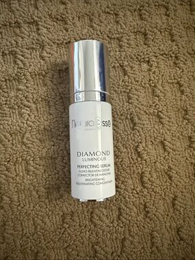 Natura Bisse Diamond Luminous Perfecting Serum